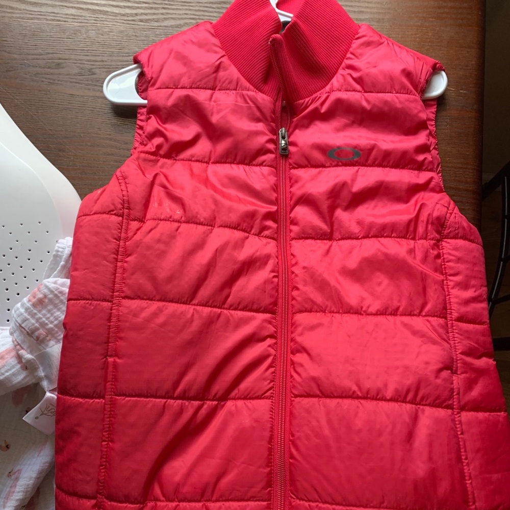 Oakley vest